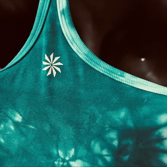 Athleta Tie Dye Teal and White Stretch Racerback Shelf Bra Tank Top Size Medium - Picture 4 of 5